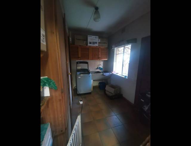 1 BEDROOM PROPERTY TO RENT IN DIE BULT